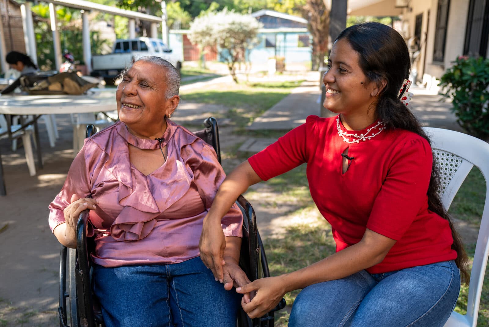 Vínculo especial entre cuidadora y miembro de la comunidad